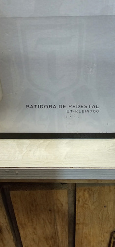 Batidora De Pedestal Ursus Trotter