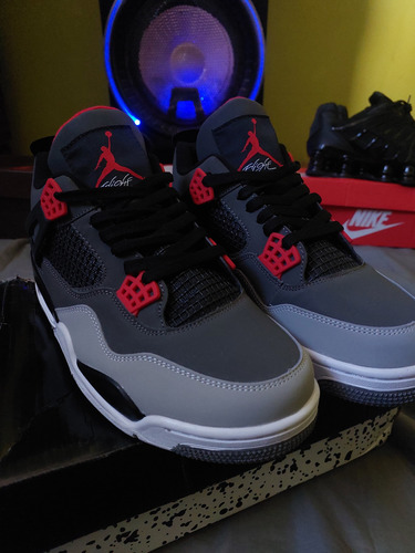 Zapatilla Jordan Retro 4 Infrared Talla 42 26,5cm