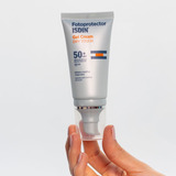 Protector Solar Facial Isdin Spf 50+ Dry Touch Toque Seco 