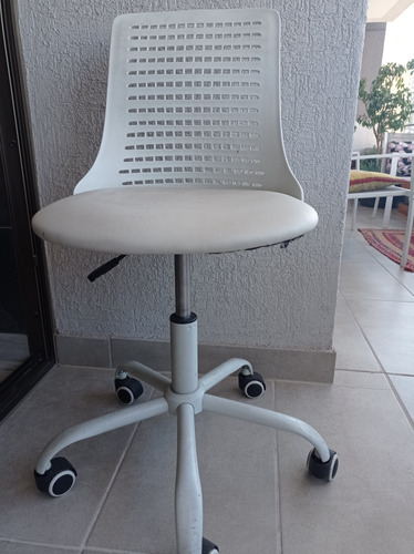 Silla Diseño + Desing  Con Ruedas Casi Nueva 