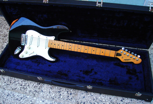 Peavey Stratocaster 1988 ( Usa ) N Gibson Boss Cort EpiPhone