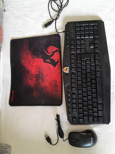 Combo Teclado + Auriculares+ Mouse Pad + Regalo Mouse