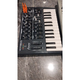 Arturia Microbrute 