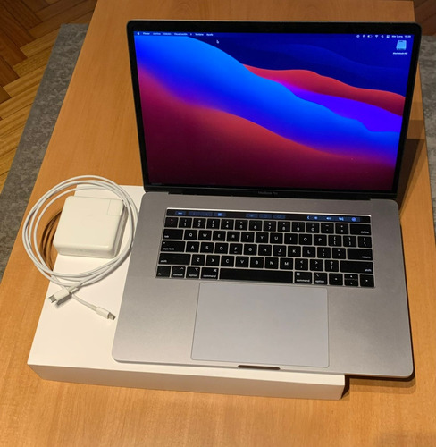 Macbook Pro 2018 Plata 15'' 16 Gb Ram Excelente