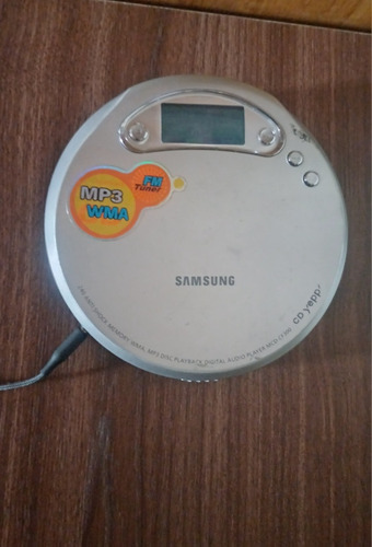 Reproductor De Cd Portátil/ Radio Walkman 