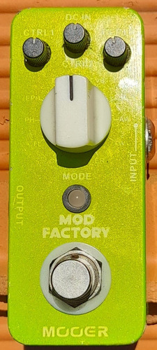 Mooer Mod Factory Pedal Multi Efecto 11 Modulaciones