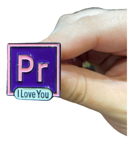 Pin Botton Broche Designer Photoshop Illustrator Premiere 