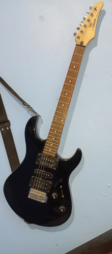 Guitarra Yamaha 121c