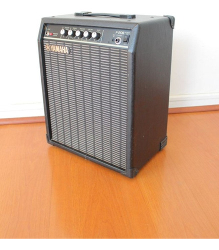 Amplificador Yamaha F-20b Para Bajo De 20w