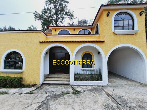 Vendo Belleza Y Amplia Casa, 4 Dormitorios, Excelente Ubicación, Sector De Alta Plusvalia - Imagen 4