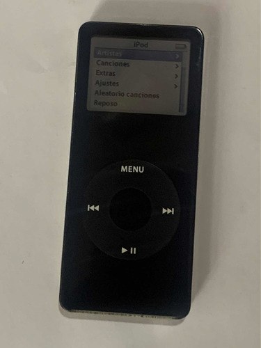 iPod Nano Primera De 2gb A 1137 Con Un  Kit De Accesorios 