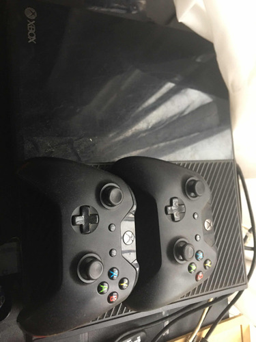 Xbox One Con Dos Controles Y 9 Juegos En Disco Y Uno Dentro 