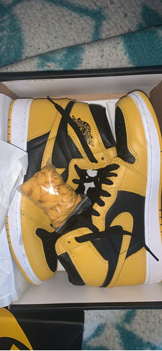 Air Jordan Retro 1 High Og Pollen Talla 43/usa 9.5