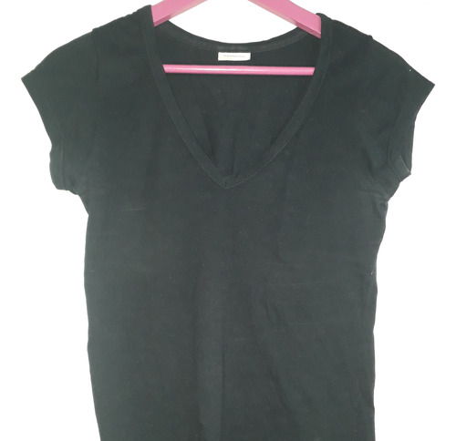 Remera Lisa Negra Yagmour Escote En V Talle 42