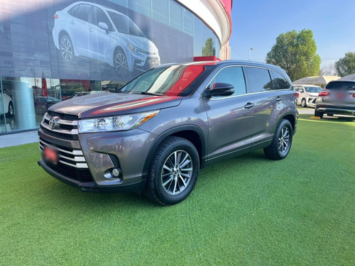 Toyota Highlader Xle 2017