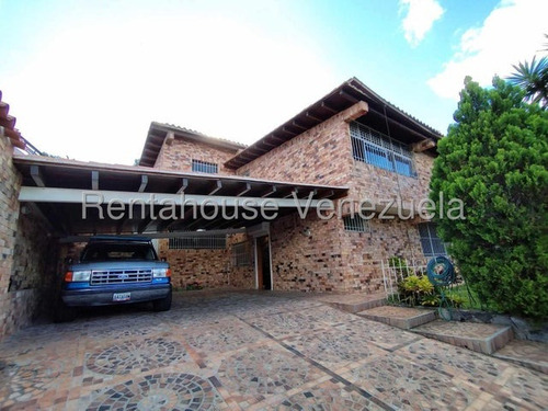 Agp Casa En Urbanización Cerrada, Tiene Caney Y Piscina, En Venta En Cumbres De Curumo 25-17743 Ys