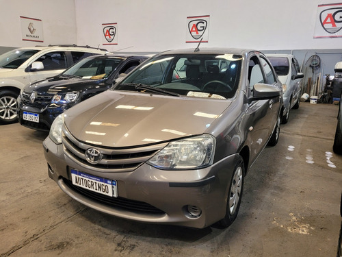 Toyota Etios Xs No Corolla 5p Ka Xls Prisma Voyage