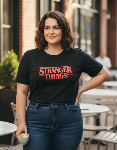 Blusa Curvy Mujer Stranger Things Logo Foild Metalico