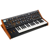 Moog Subsequent 37