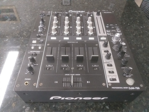 Mixer Pioneer Djm 750 (impecável) Lindo