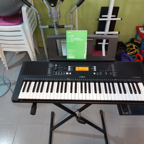 Teclado Piano Yamaha E363 Con Soporte Nunca Se Uso