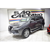 Toyota Hilux Sw4 2.8 D-4d Turbo Srx 7l 4x4