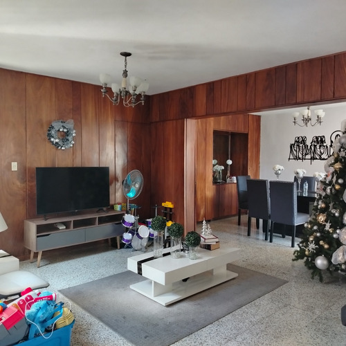 Venta De Casa En Colonia Miraflores Sur Zona 11 - Imagen 2