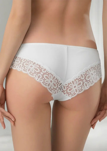 Bikini En Tela Suave Con Aplicaciones De Encaje, Mia 69648