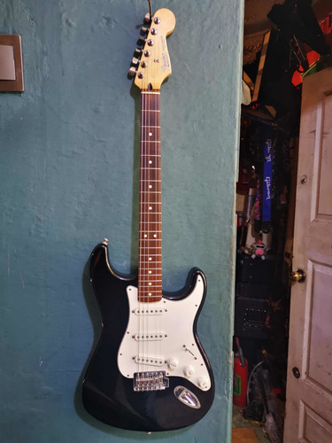 Guitarra Fender Stratocaster Negra Mexicana