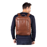 Mochila De Couro Slim Masculina Enzo - Caramelo