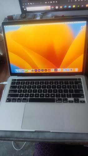 Macbook Pro 13  2020 8gb 256