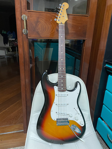 Guitarra Fender Mex Standart C/3 Caps Fender Tex Mex - Linda