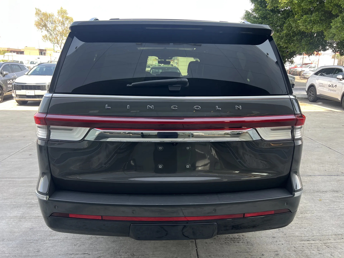 Lincoln Navigator 2024 - Imagen 4