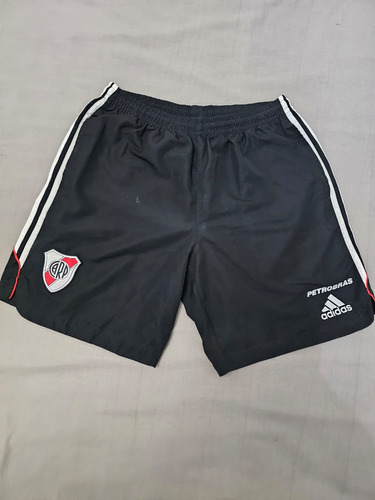 Short River Plate 2011 Negro Utileria