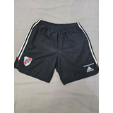 Short River Plate 2011 Negro Utileria