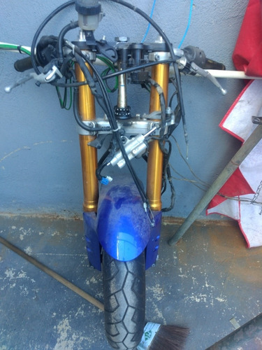 YAMAHA R1