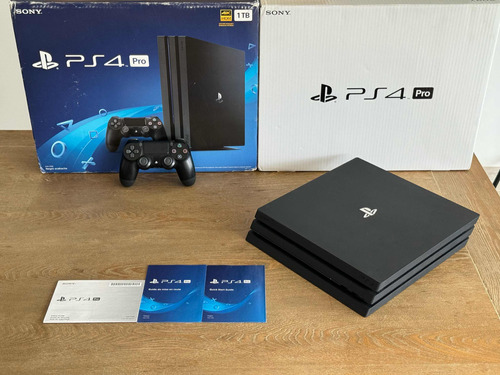 Play Station 4 Pro 1tb