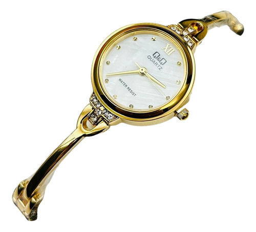 Reloj Para Dama Minimalista En Acero Marca Q%q