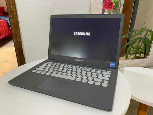 Notebook Samsung Flash F30 64gb