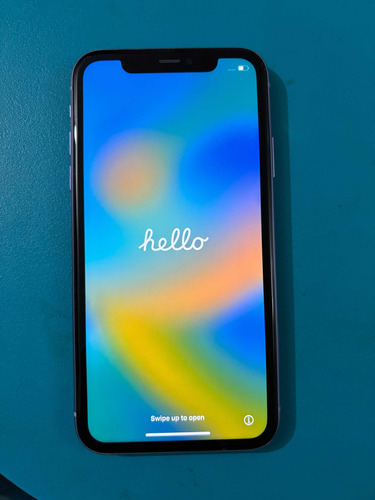 Celular iPhone 11