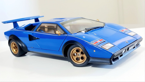 BURAGO 3037 Scale 1/18 | LAMBORGHINI COUNTACH LP5000S 1998 BLACK