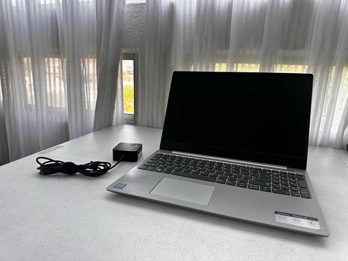 Laptop Lenovo Ideapad 330s-15ikb Plata 15.6 Intel Corei5 8th