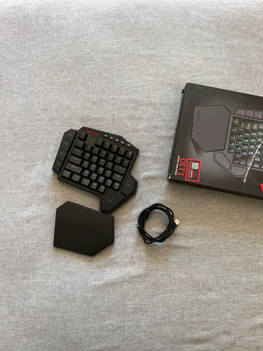 Teclado De Una Mano Gamer Redragon Diti K585rgb Outemu Blue