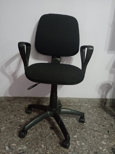 Silla De Escritorio  Ergonómica  Negra Con Apoyabrazos