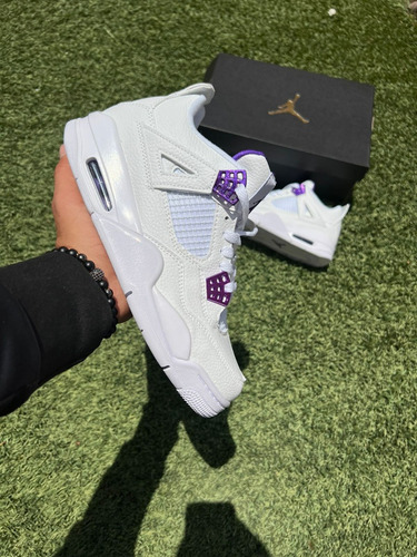 Jordan 4 Retro Metallic Purple - Talla - 27.5