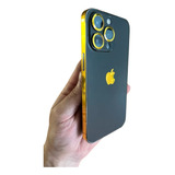 Skin Vinil Premium Negro Mate Con Oro Para iPhone 12 Pro