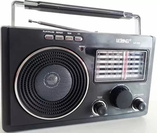 Radio Antigo Lelong Retrô Le-609 Vintage Usb Sd Recarregável Voltagem Bivolt