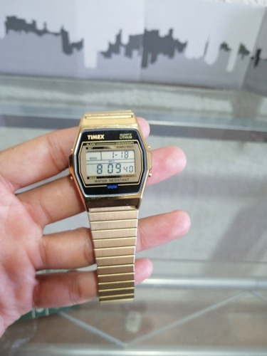 Reloj Antiguo Timex Dorado Digital Excelente Estado 