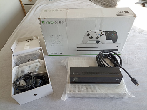 Microsoft Xbox One S 1tb, 2 Controles + Kit Kinect, Na Caixa, Perfeito Estado