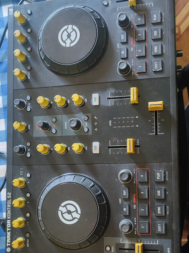 Traktor Kontrol S2mk1